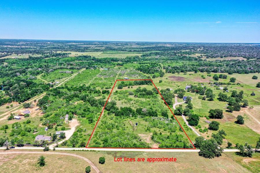 1325 Boulder LN, Dale, TX 78616