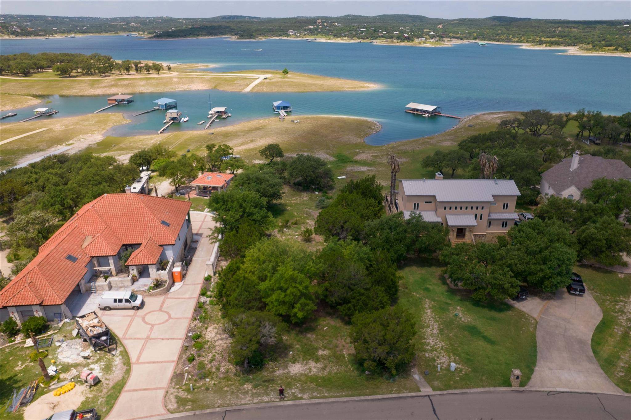 518 Deckhouse DR, Point Venture, TX 78645