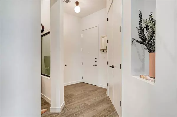 Austin, TX 78702,800 Embassy DR #319