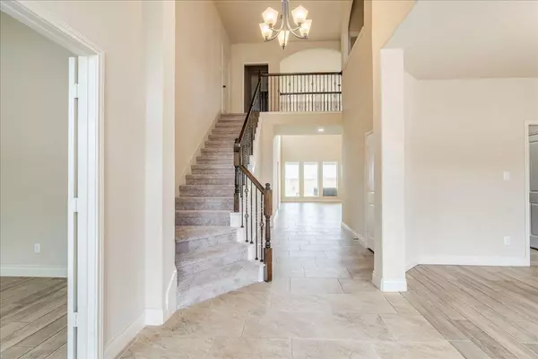 2933 Countryside PATH, Seguin, TX 78155