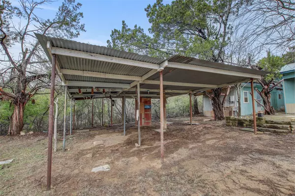 Spicewood, TX 78669,205 Singleton DR