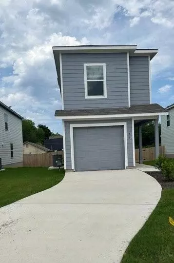 45 Trinity CIR, Lockhart, TX 78644