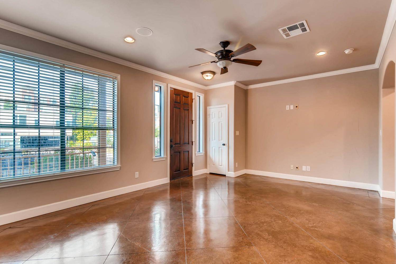 Austin, TX 78702,906 Juniper ST
