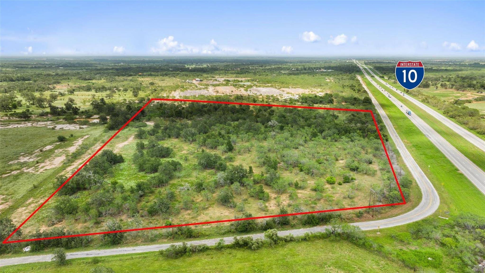 2228 Roosevelt RD,  Luling,  TX 78648
