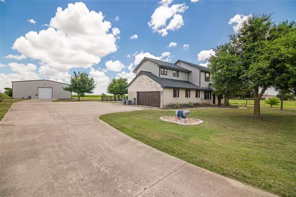 115 Mustang DR, Hutto, TX 78634