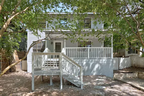 2102 E 8th ST, Austin, TX 78702