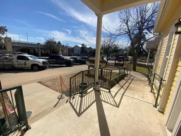 Round Rock, TX 78664,302 W Main ST #202