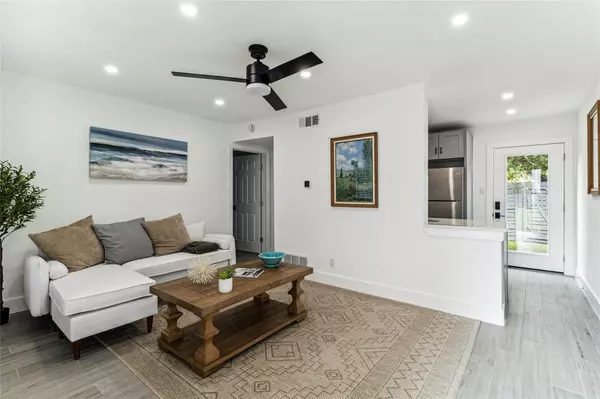 1200 E 52nd ST #106,  Austin,  TX 78723
