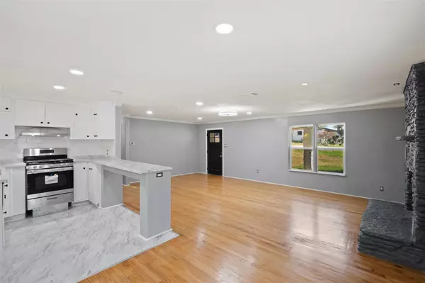 Granite Shoals, TX 78654,210 Highcrest DR