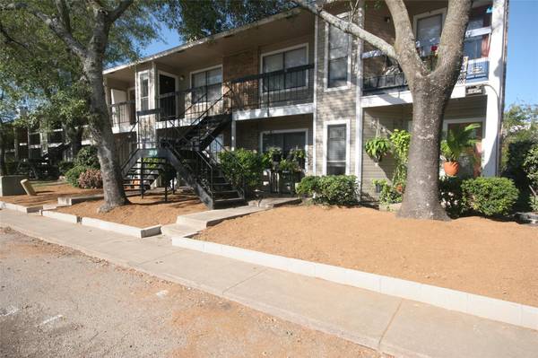2009 W Loop,  Austin,  TX 78758