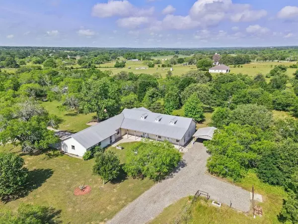 197 Bobs TRL,  Bastrop,  TX 78602