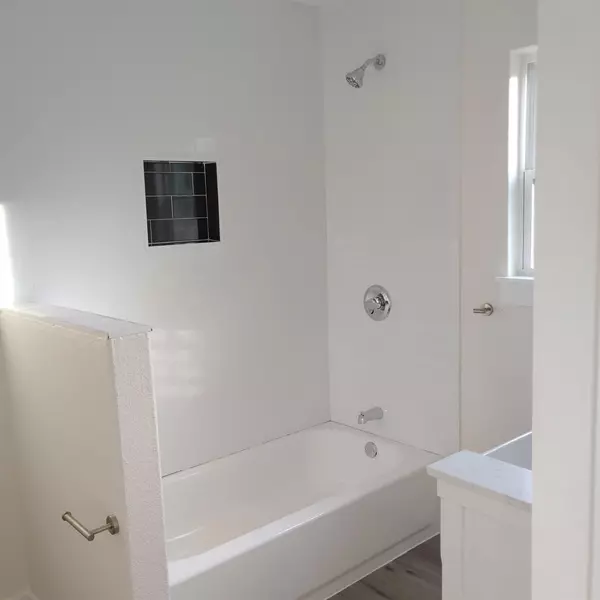 Rockdale, TX 76567,928 E Cameron Ave