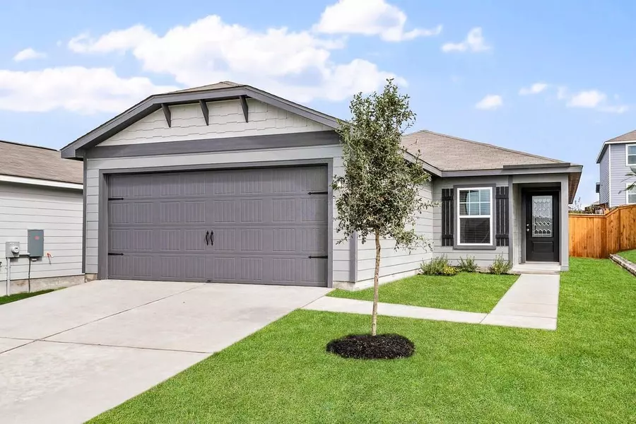 105 Morrison DR, Jarrell, TX 76537