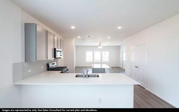 Seguin, TX 78155,117 Lina WAY