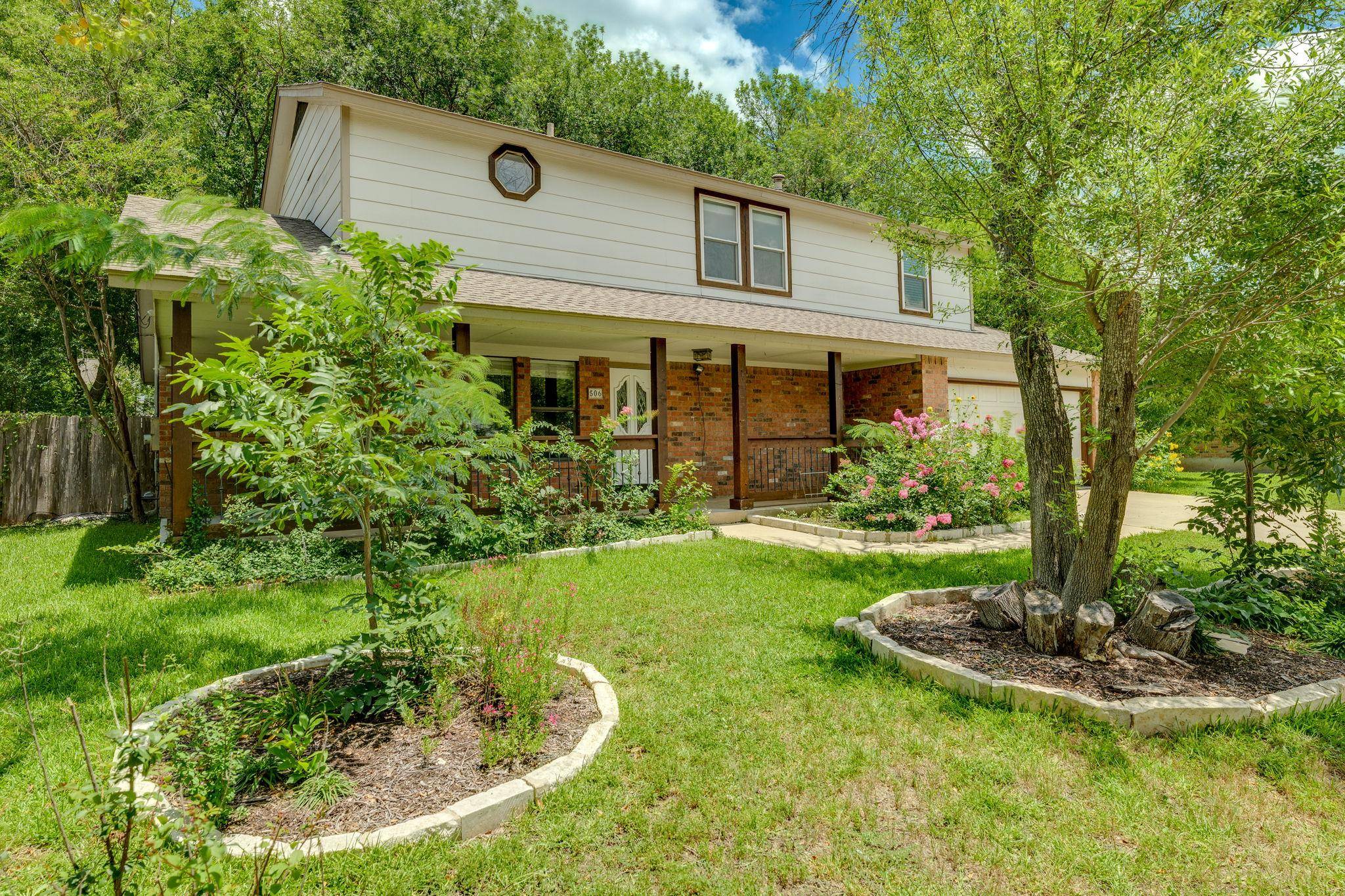 506 Applewood DR, Pflugerville, TX 78660