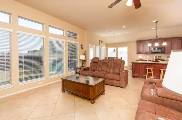 Georgetown, TX 78628,947 Madrone DR