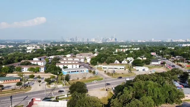 1189 Ridge DR, Austin, TX 78721