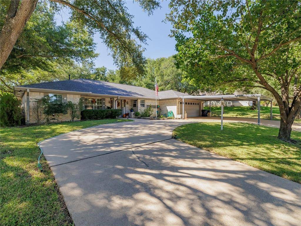 707 Palmer ST,  Rockdale,  TX 76567