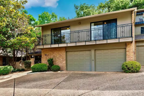 10 Woodstone SQ, Austin, TX 78703