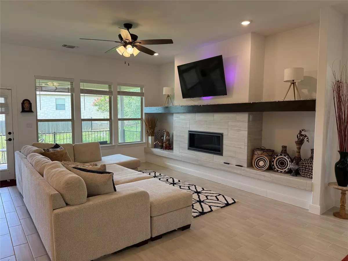 Spicewood, TX 78669,5321 Texas Bluebell DR