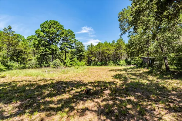 394 Kellar RD, Smithville, TX 78957