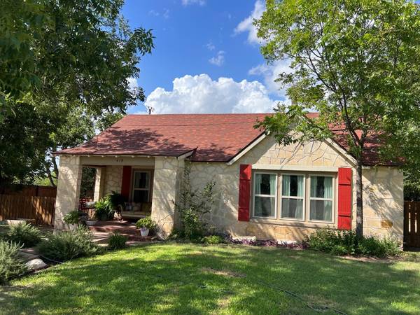 419 Broadway ST, Marble Falls, TX 78654