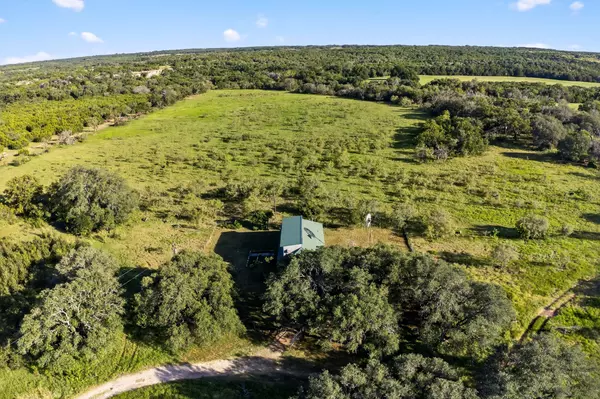 950 Ater Ranch EST, Bertram, TX 78605