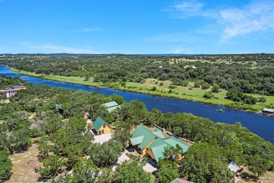 24240 Spur TRL, Spicewood, TX 78669