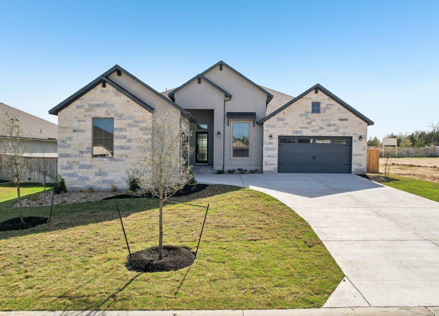 166 Kellogg LN, Bastrop, TX 78602