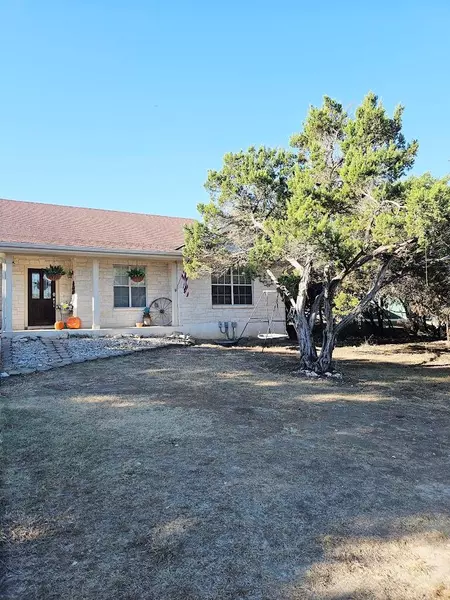 100 Ridgewood CIR, Wimberley, TX 78676