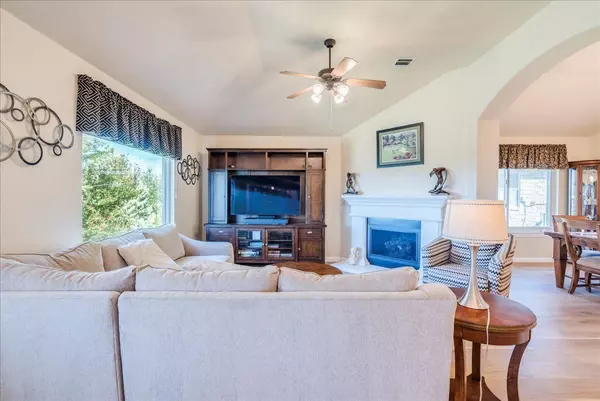 Lakeway, TX 78734,50 White Magnolia CIR