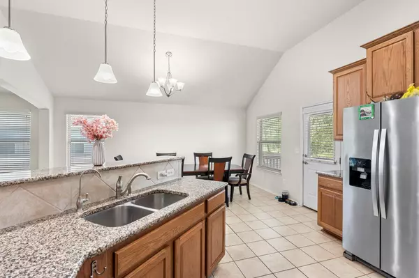Buda, TX 78610,5983 Heron DR