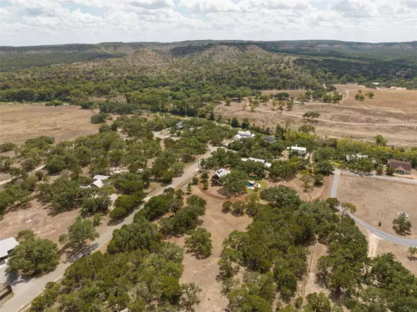 1300 Ridge Oak DR, Wimberley, TX 78676