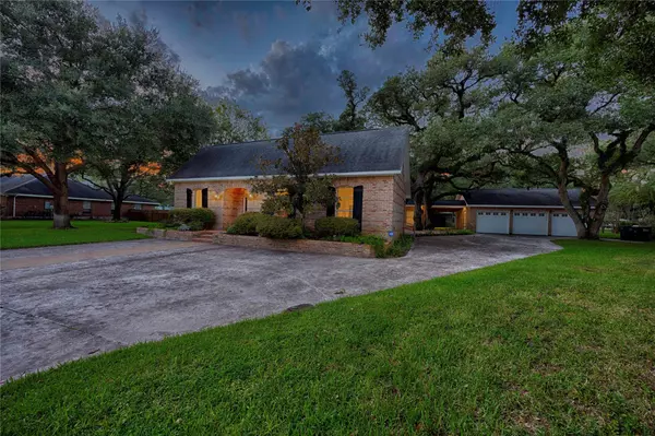 Columbus, TX 78934,102 Creek Bend LN