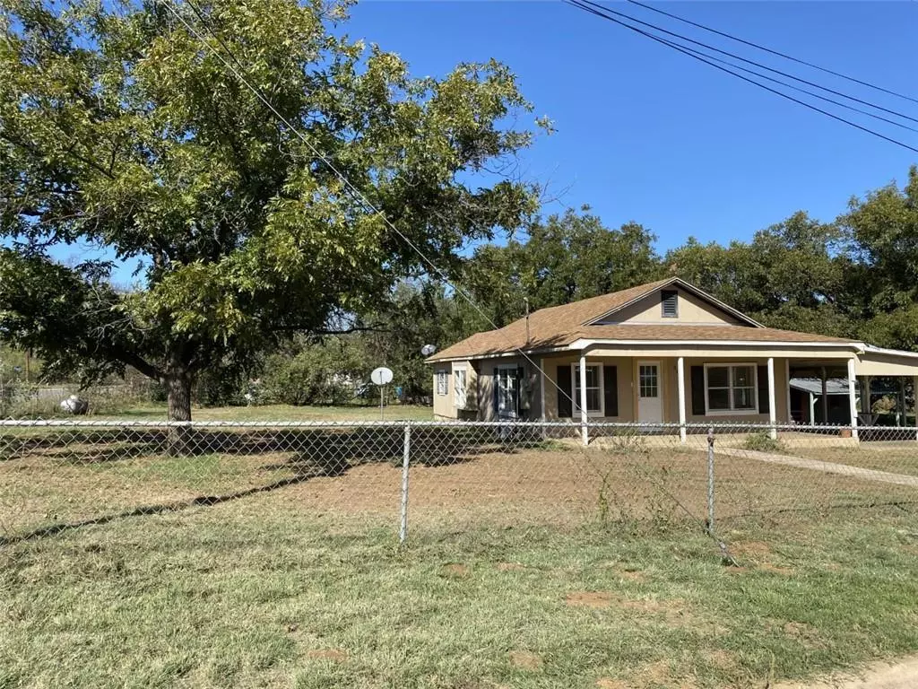 Llano, TX 78643,315 Navarro ST