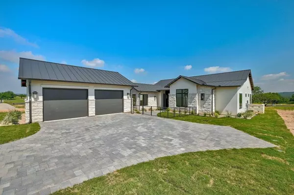 25001 Stableford CIR, Spicewood, TX 78669
