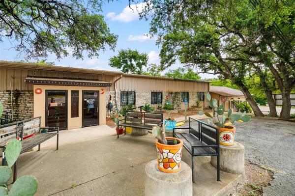 13436 W Highway 71, Bee Cave, TX 78738