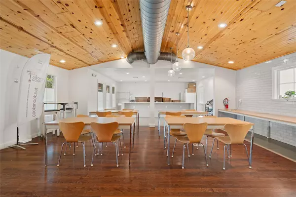 Austin, TX 78742,502 Thompson LN