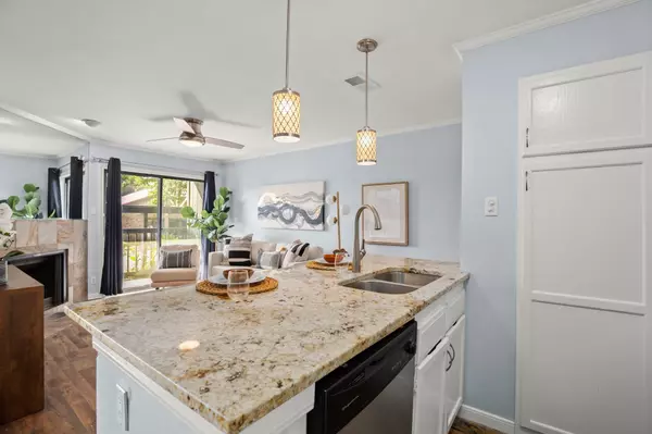 8888 Tallwood DR #1110, Austin, TX 78759