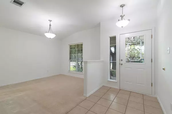 Austin, TX 78729,7914 Luling LN