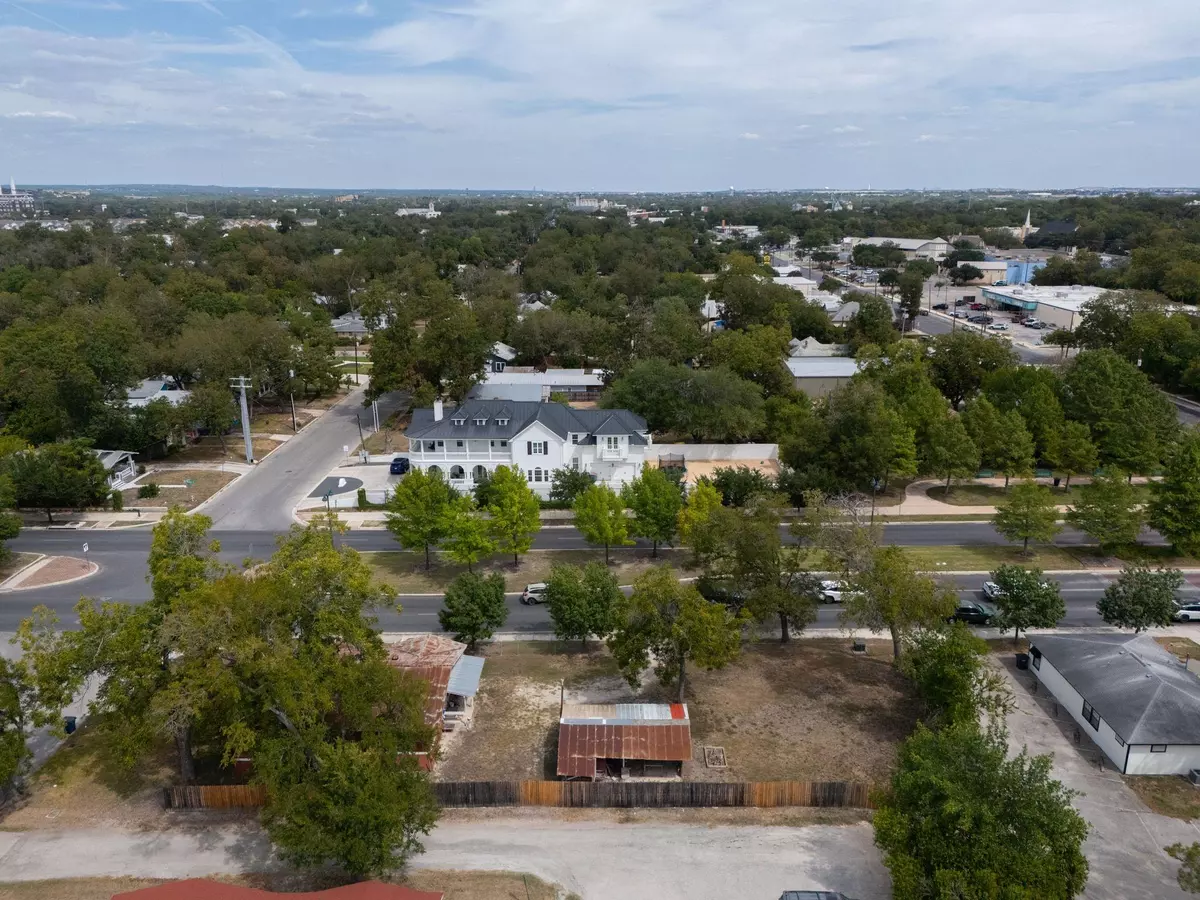 New Braunfels, TX 78130,1105 W Mill ST