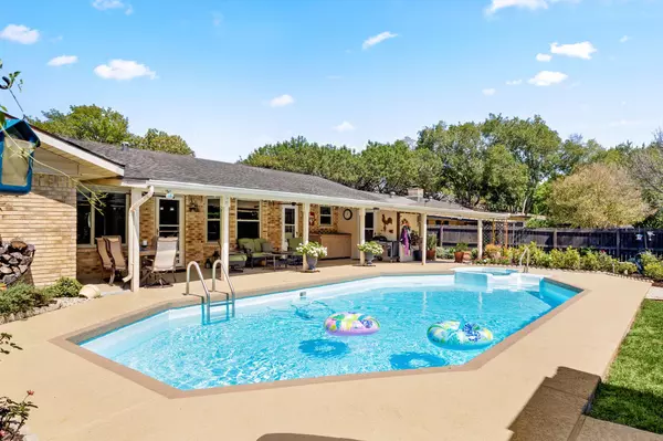 1115 Gardenia DR, New Braunfels, TX 78130