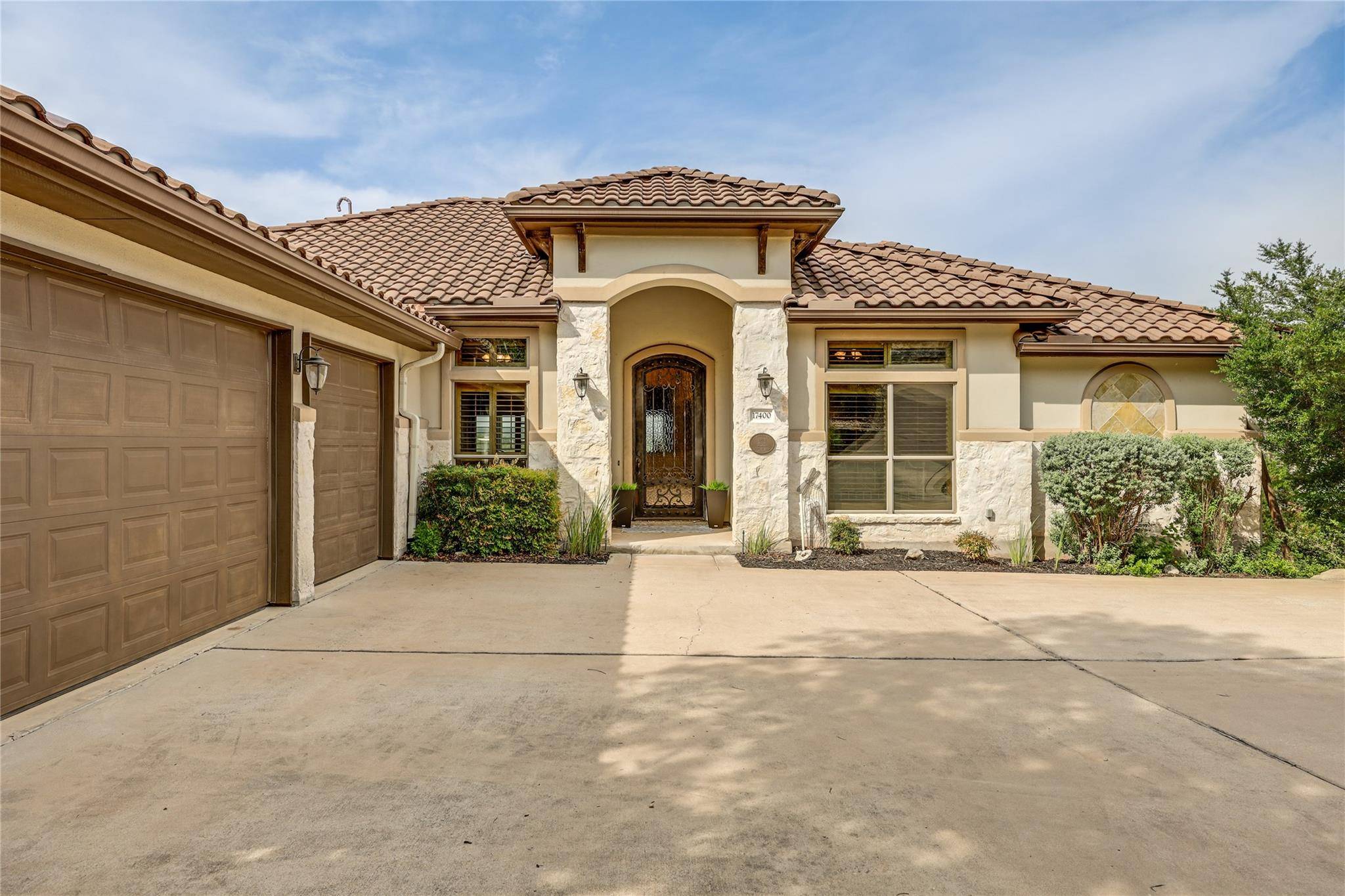 17400 Northlake Hills DR, Jonestown, TX 78645