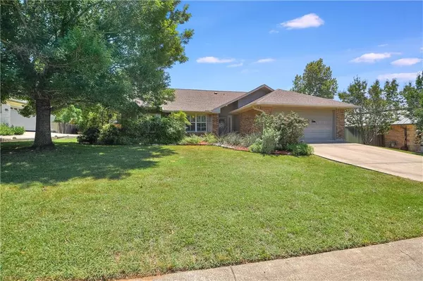 605 Paintbrush Hollow ST, Fredericksburg, TX 78624