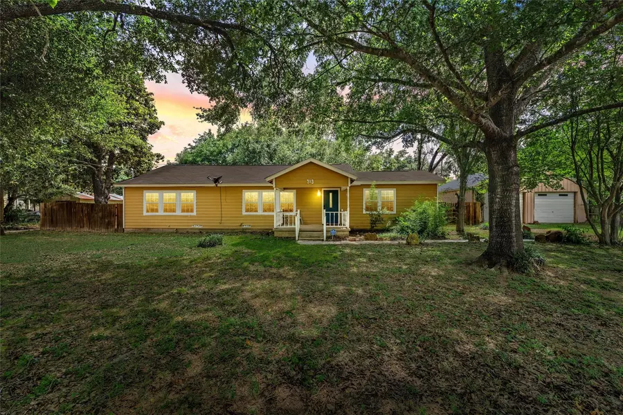 703 N Wilcox ST, Rockdale, TX 76567