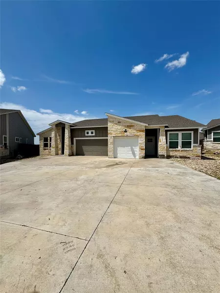 105 Everett CT #B, Jarrell, TX 76537