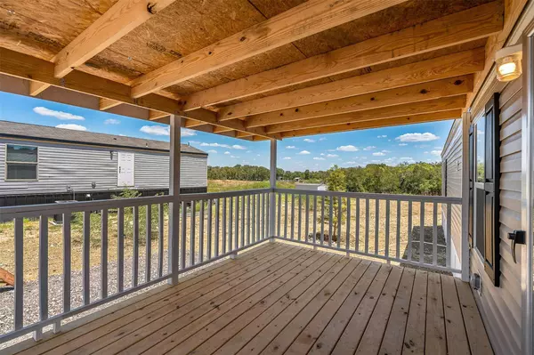Dale, TX 78616,121 Sunflower RD