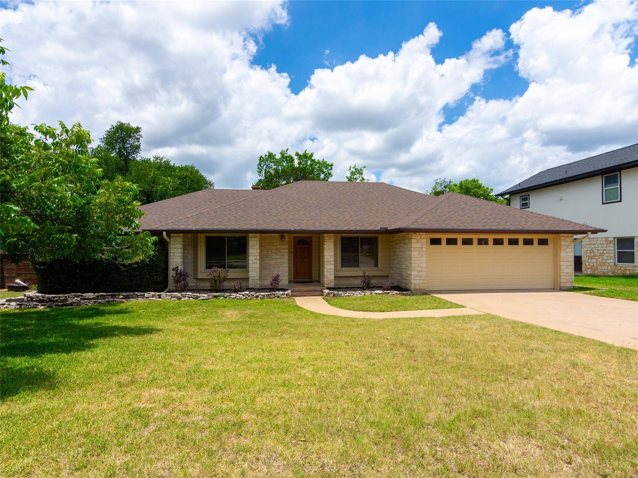 1908 Creekview DR, Round Rock, TX 78681