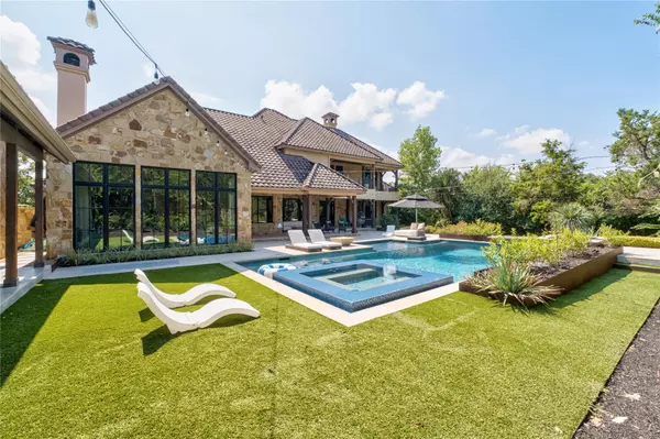 8700 Calera DR, Austin, TX 78735