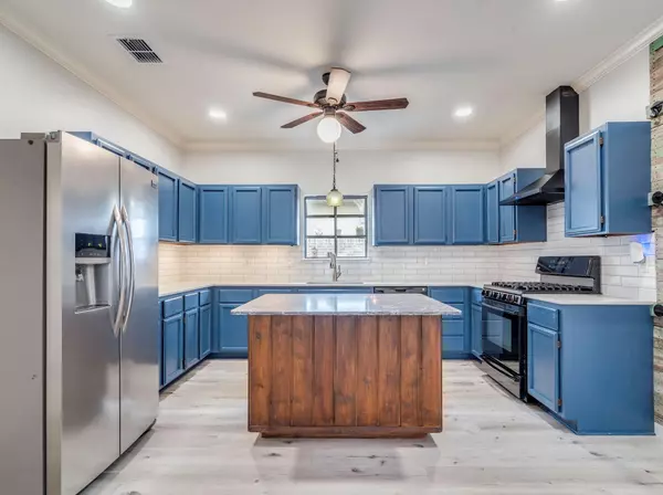 Austin, TX 78749,7933 Wheel Rim CIR